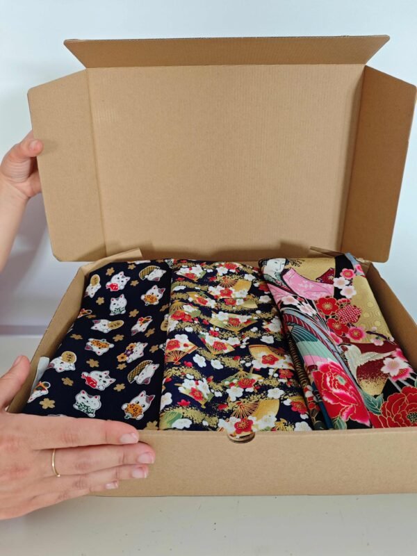 caja de retales para patchwork, caja regalo de telas, telas japonesas surtidas