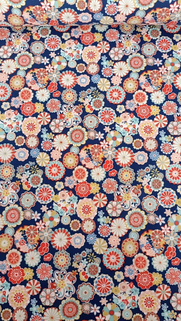 algodón azul con flores japonesas para confeccionar ropa