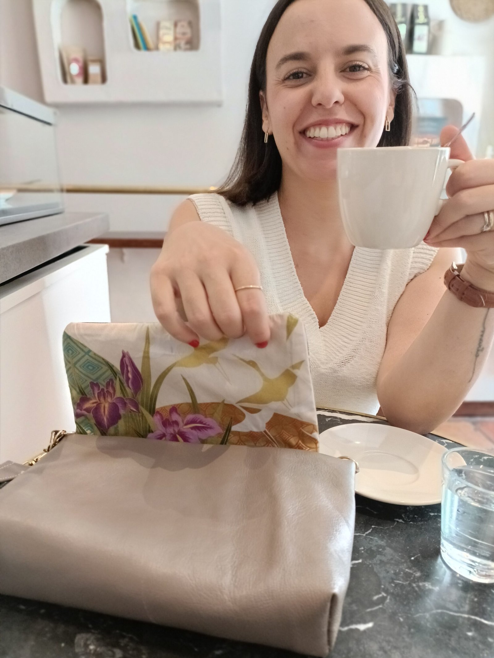 Bolso de piel forrado con tela de kimono