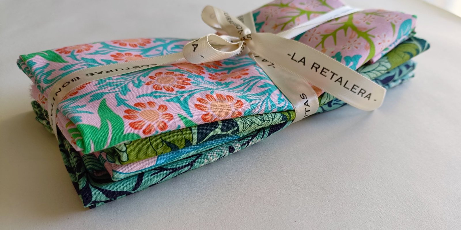 Pack Primavera de 4 fat quarter de telas de William Morris - Imagen 2