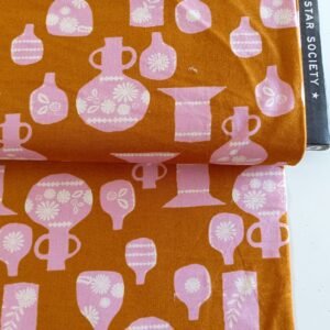 Algodón americano naranja con jarrones rosas