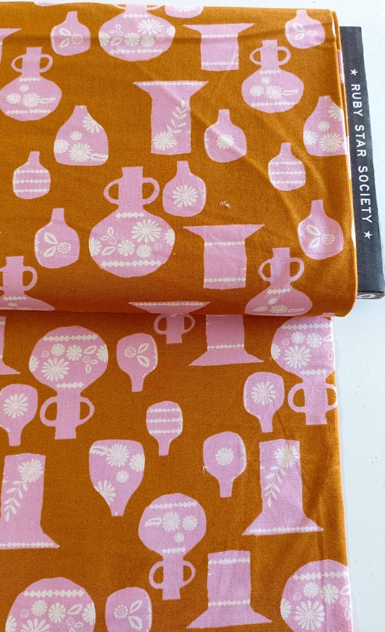 Algodón americano naranja con jarrones rosas - Imagen 2