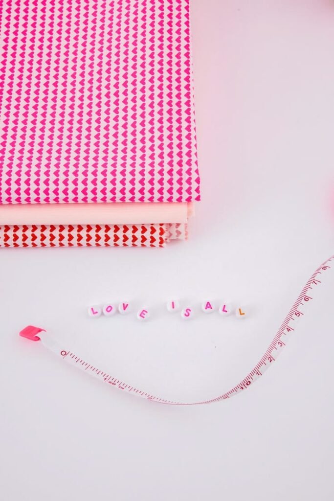 tela impermeable estampado de corazones