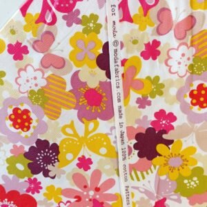 Sarga Japonesa de flores de cerezo y mariposas