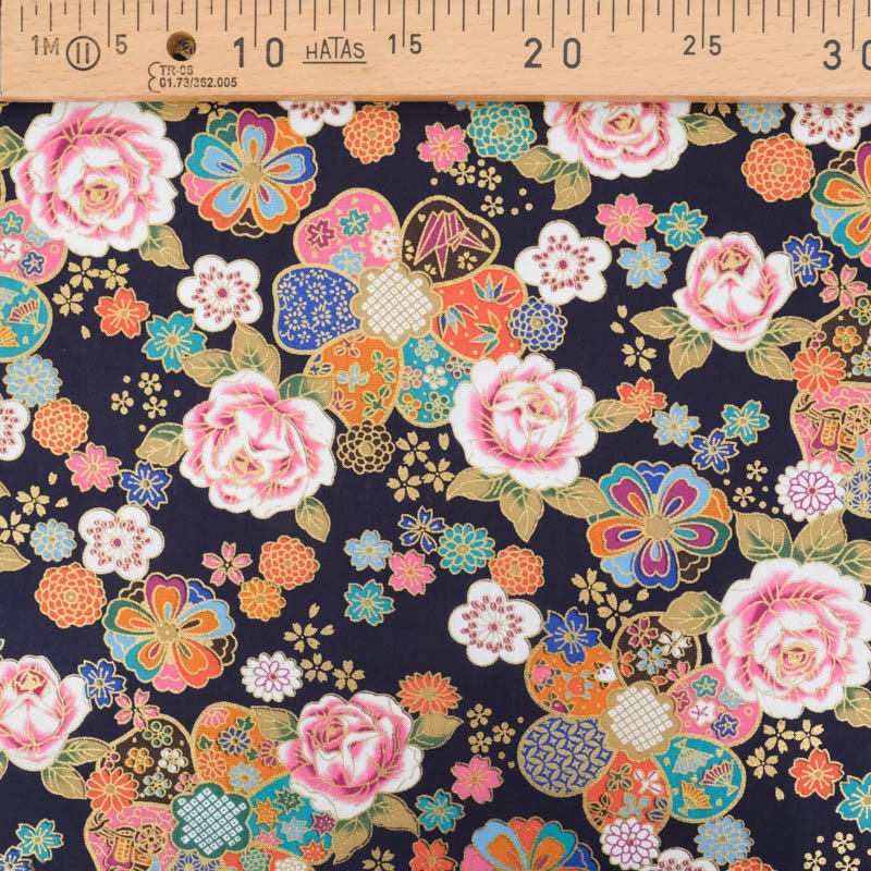 kimono azul con flores sakura