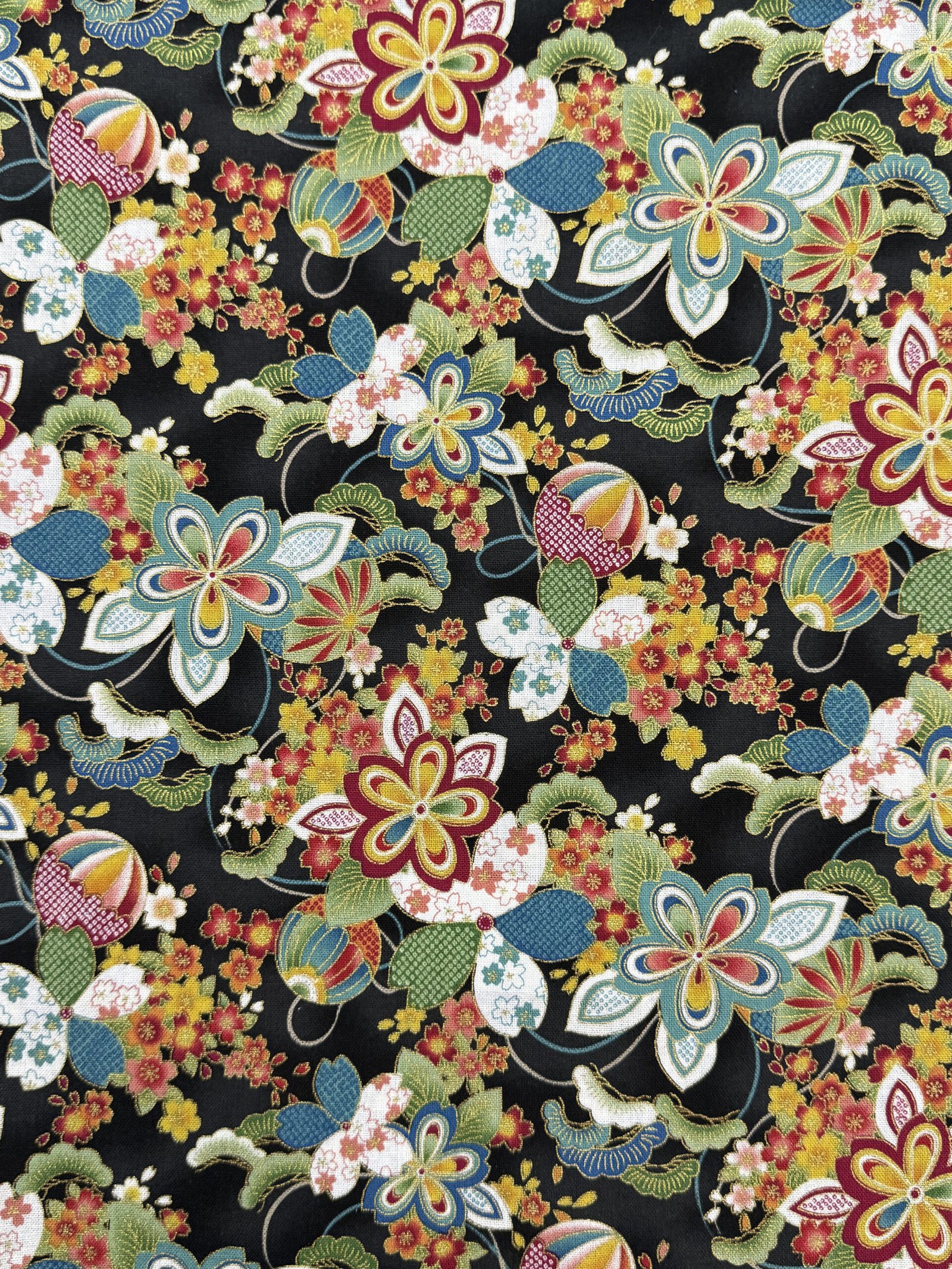 kimono negro de flores